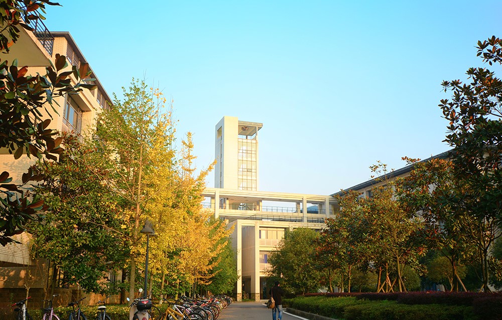 一教.jpg 20220610121323970.jpg